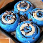 Cookie Monster Cinnamon Rolls Recipe